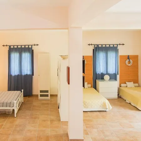 Captain's Countryside For Up To 9 Visitors *