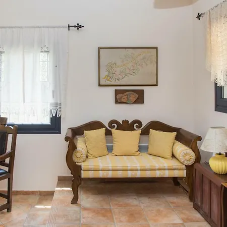 Captain's Countryside For Up To 9 Visitors Holiday home